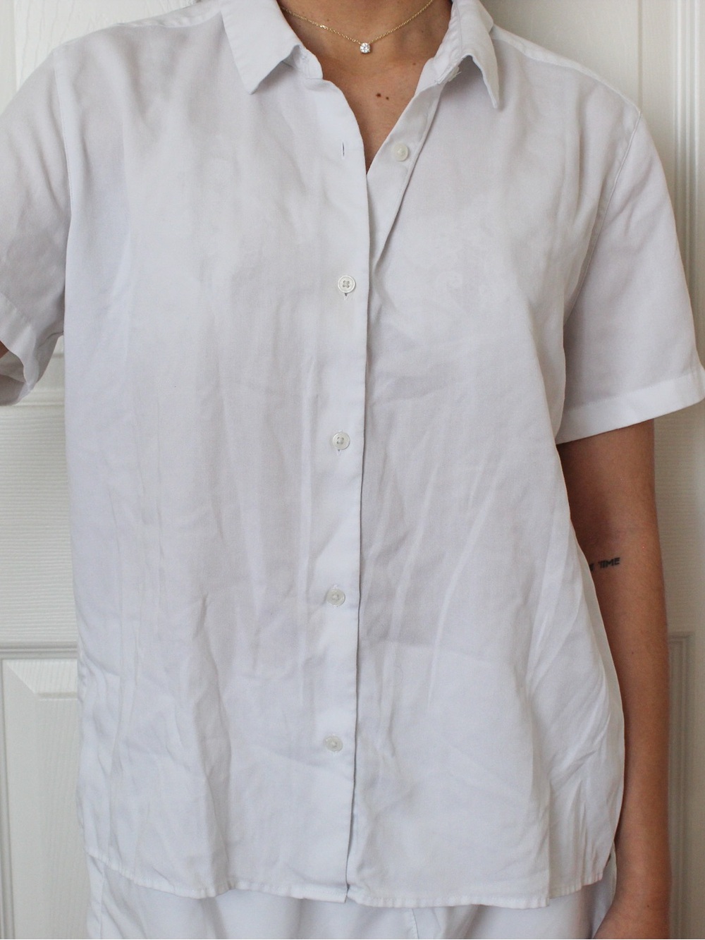 Uniqlo White Short-Sleeve Button-Down Shirt